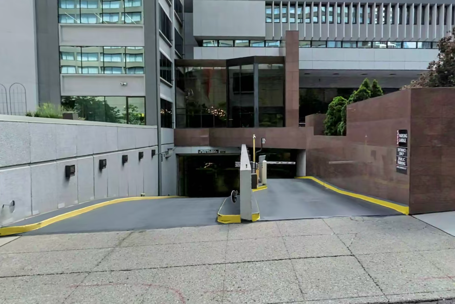 Photo of 300 4th Ave. N - Garage