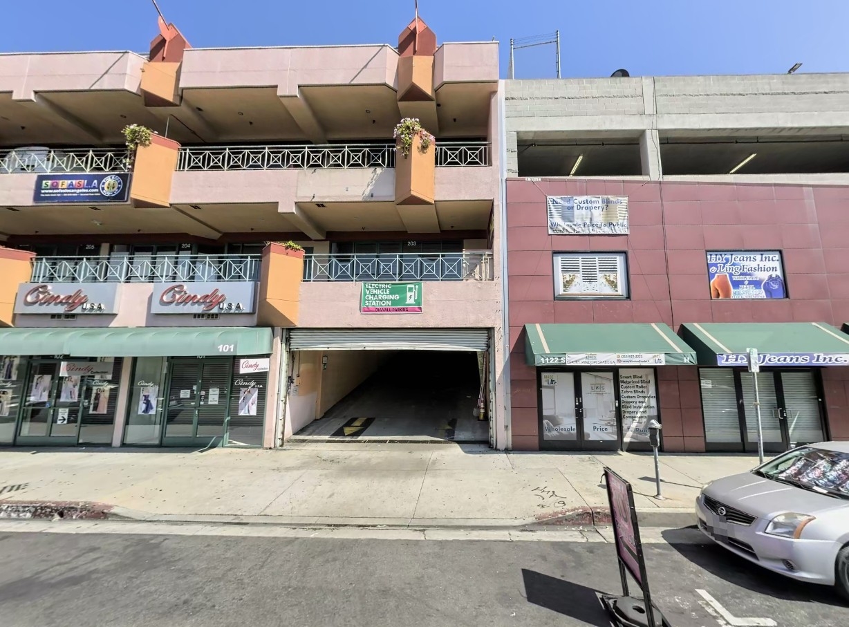 Photo of 1100 Wall St. - Garage