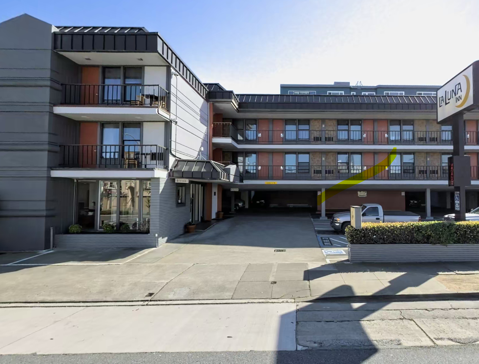 Photo of 2599 Lombard St. - La Luna Inn