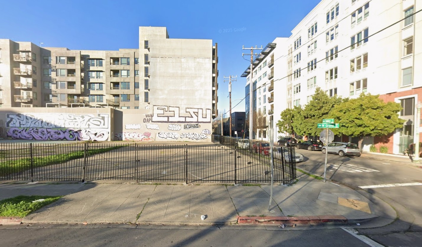Photo of 460 W Grand Ave. - Lot 39