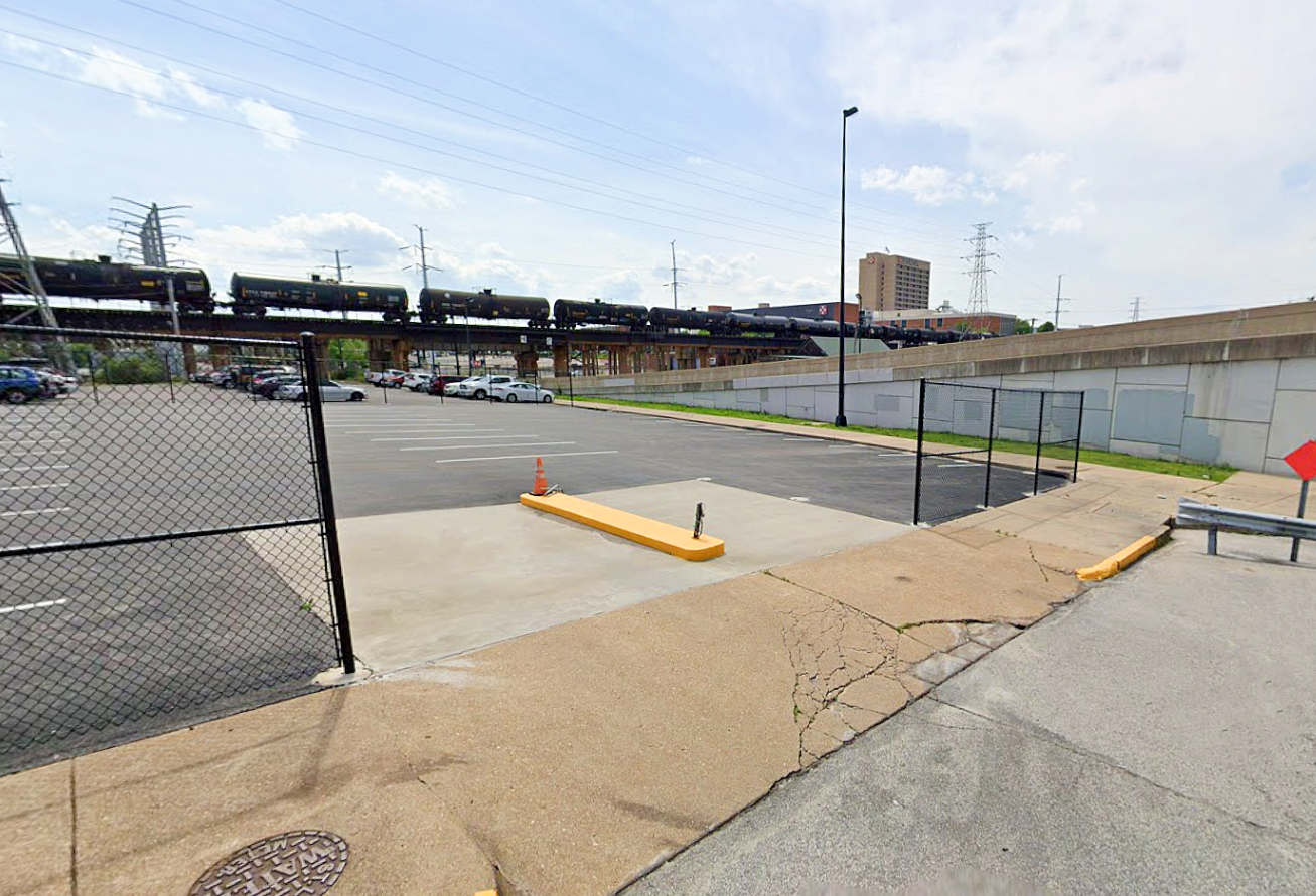 Photo of 516 Cerre St. - Tram Lot