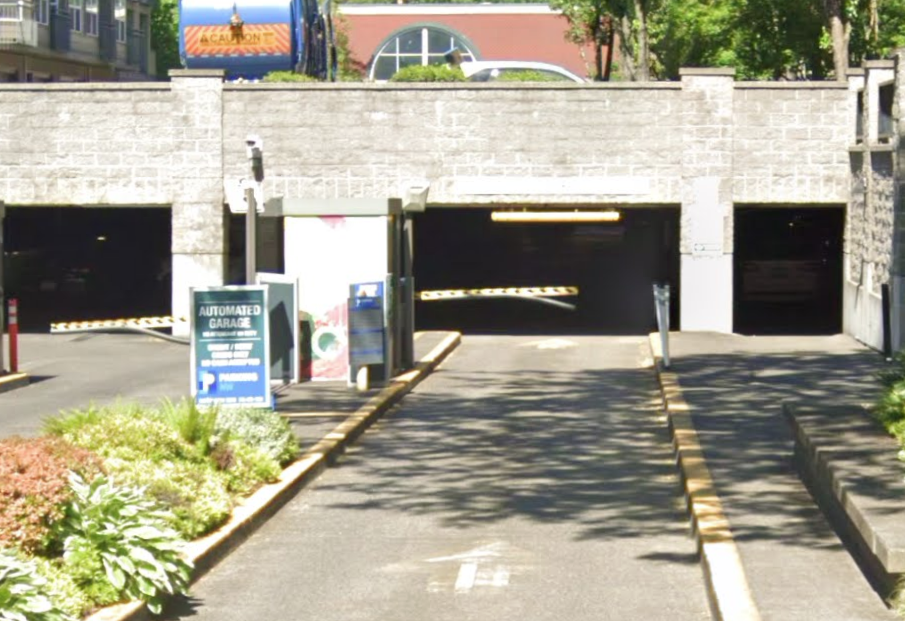 Photo of 1875 S River Dr. (1811 S River Dr.) - The Douglas Garage