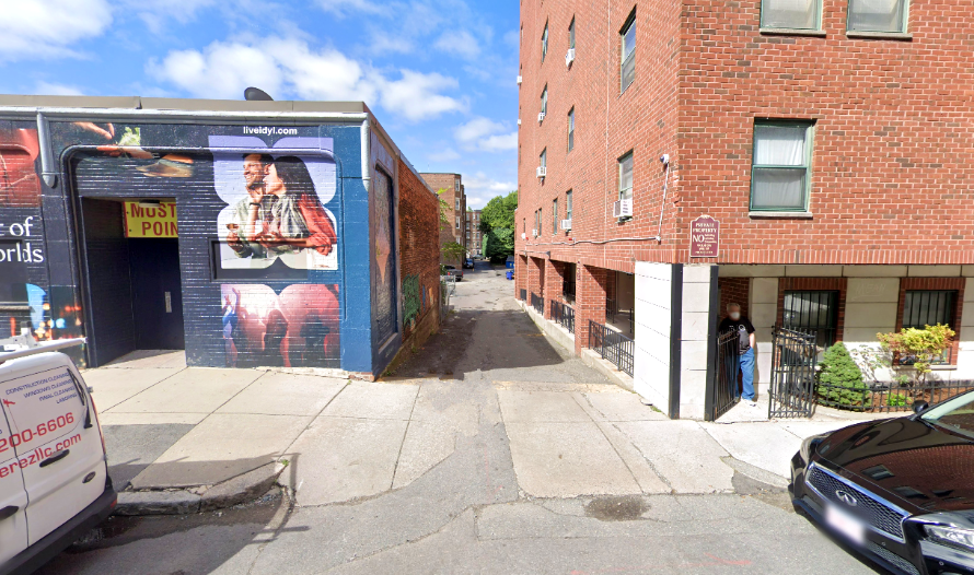 Photo of 69 Kilmarnock St. - Lot