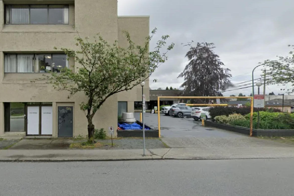 Photo of 7818 12th Ave. (7818 6th St.) - Executive Plaza Lot