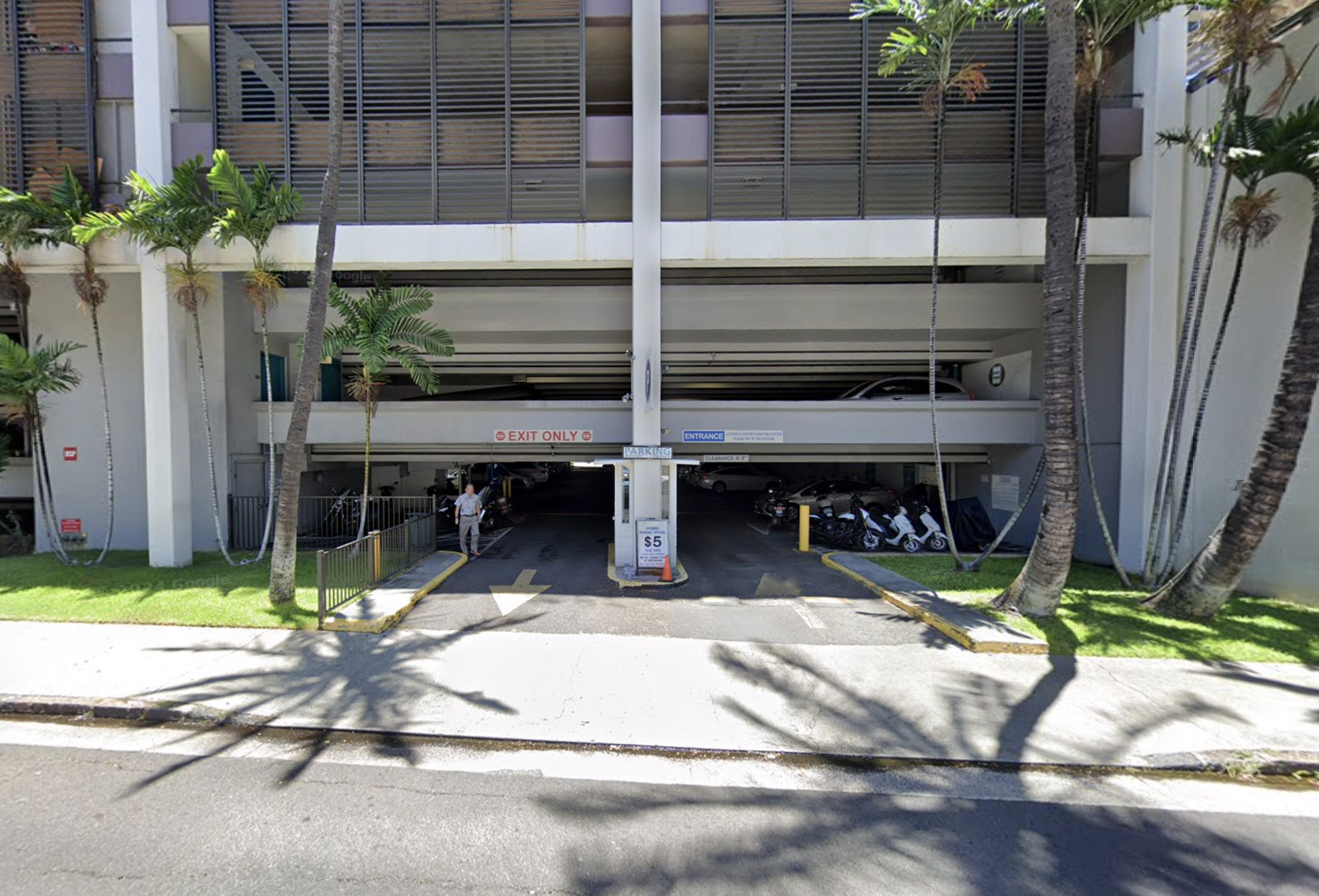 Photo of 700 Richards St. - Harbor Square Garage