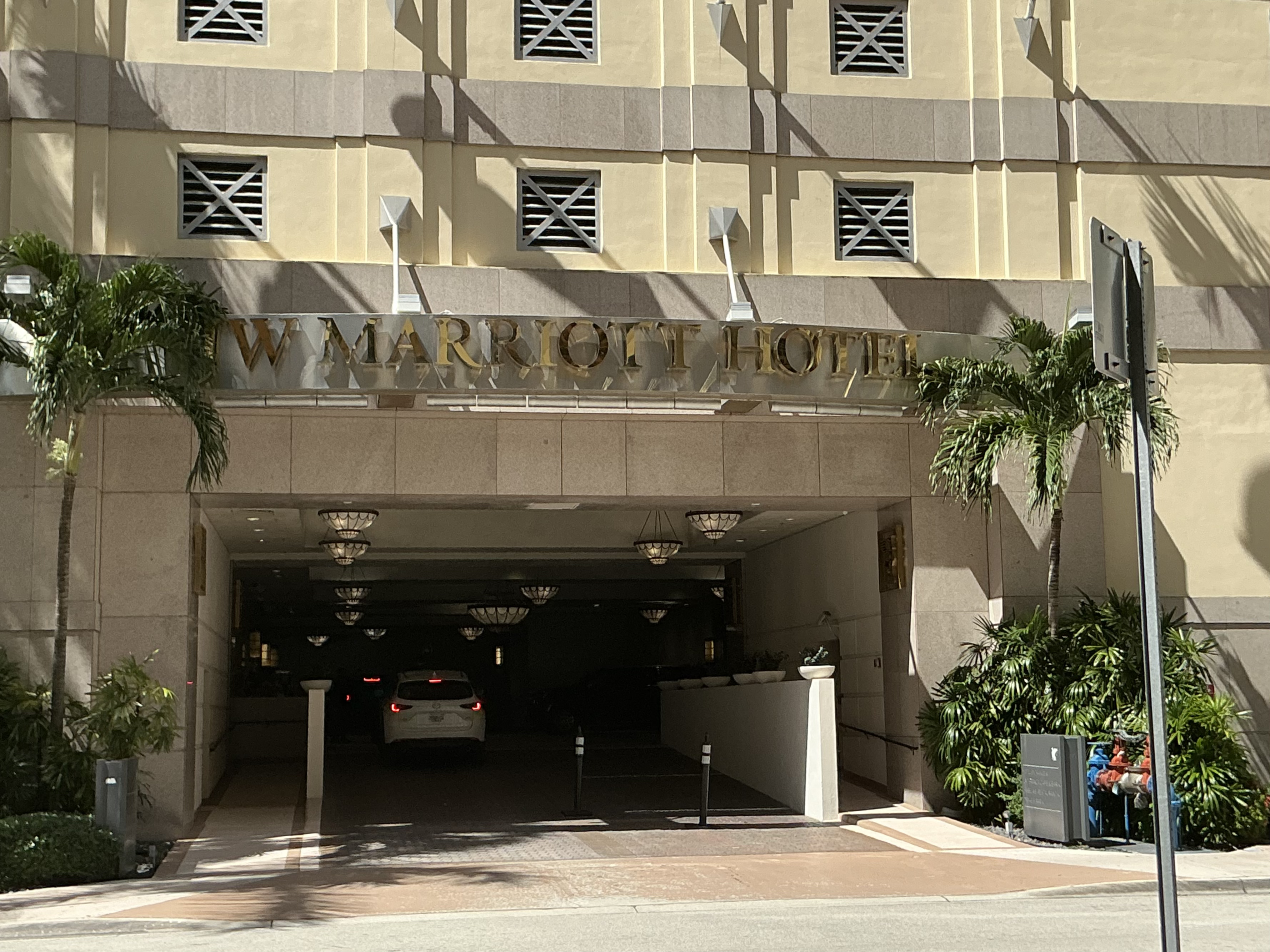 Photo of 1109 Brickell Ave. - JW Marriott Valet