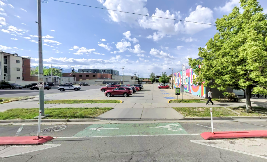Photo of 256 E Broadway (256 E 300 S) - Broadway Pharmacy Lot