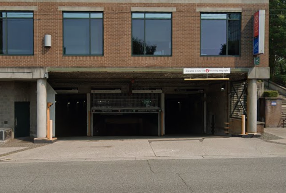 Photo of 2523 Fir St. (1580 W Broadway) - Vancouver School Board Garage