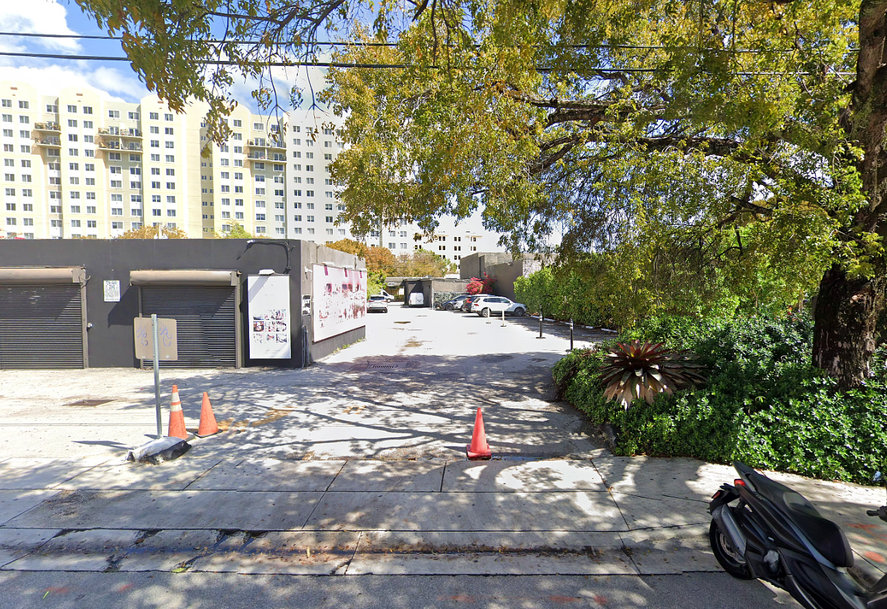 Photo of 443 NW N River Dr. (630 NW 5th St.) - Lot