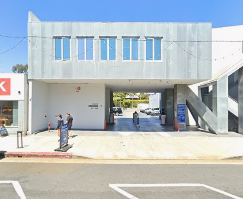 Photo of 2415 Main St. - Garage