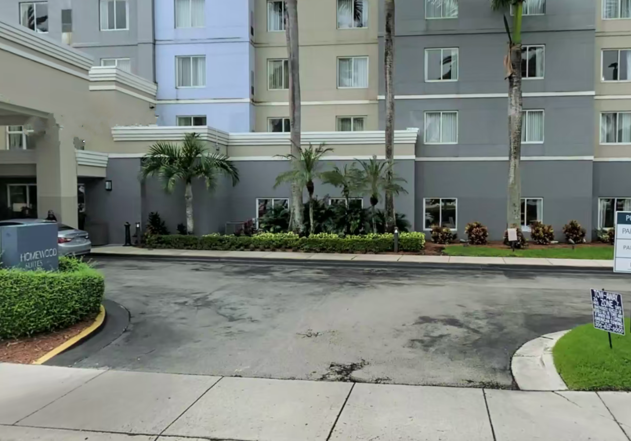 Photo of Homewood Suites Blue Lagoon MIA - Uncovered Self Park