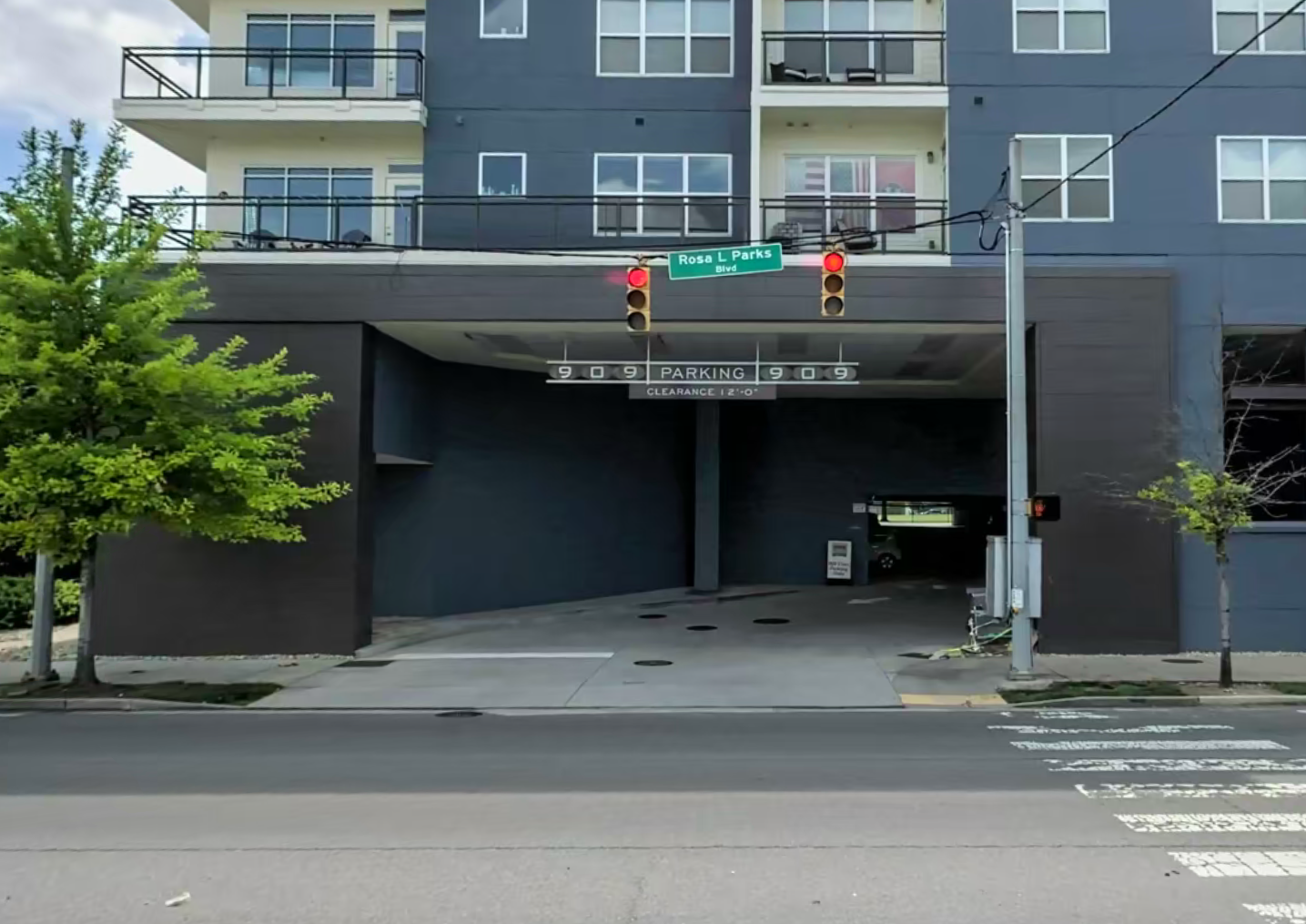 Photo of 909 Rosa L Parks Blvd. - Garage