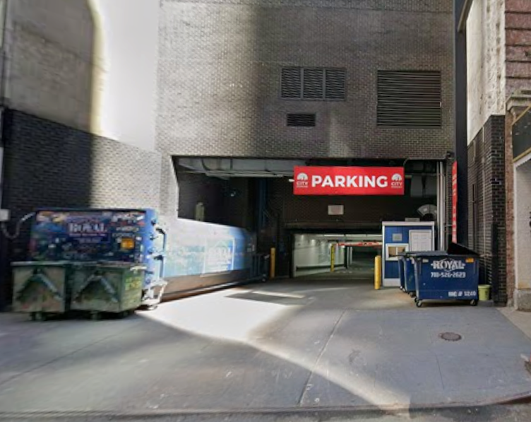 Photo of 207 W 52nd St. - 810 7th Avenue Garage LLC