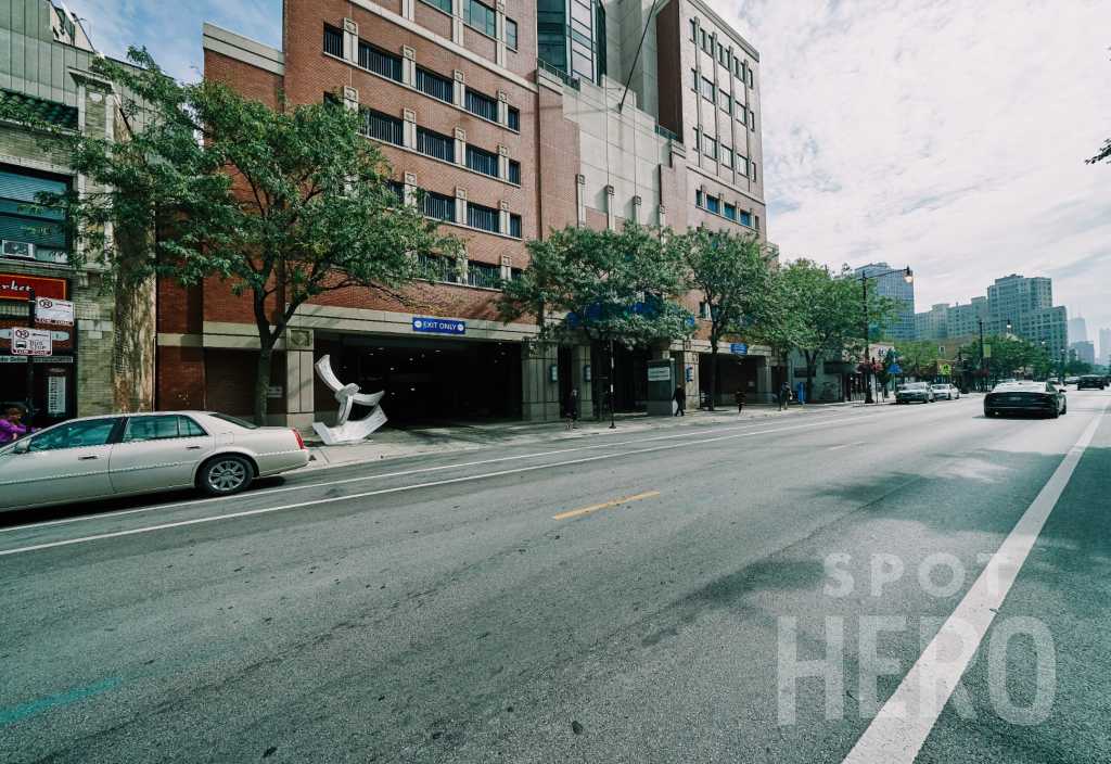 2515 N Clark St. - Lurie Children's Hospital - Garage