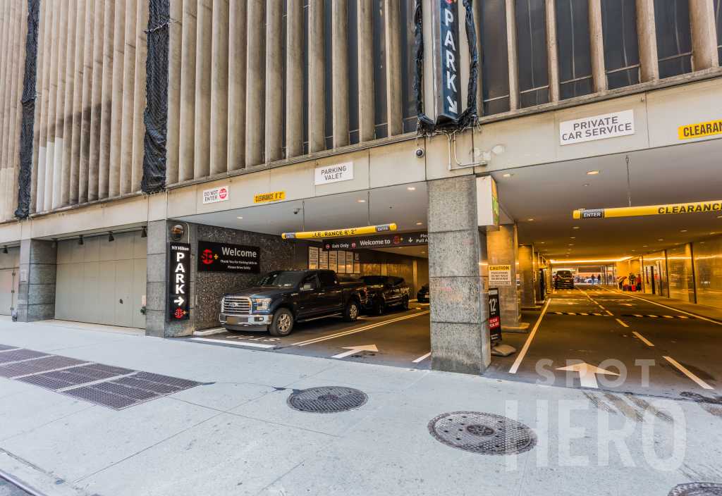 101 W 53rd St - Hilton Hotel Valet Garage