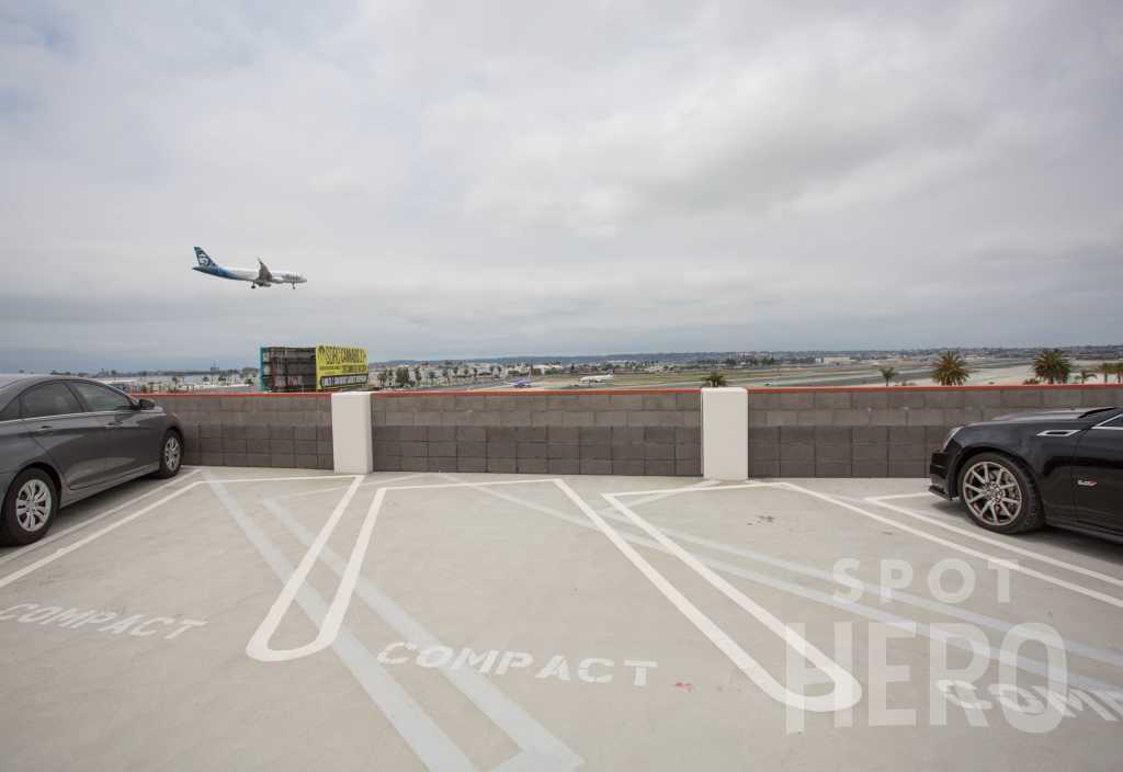 Aladdin Airport Parking - Uncovered Rooftop Self Park