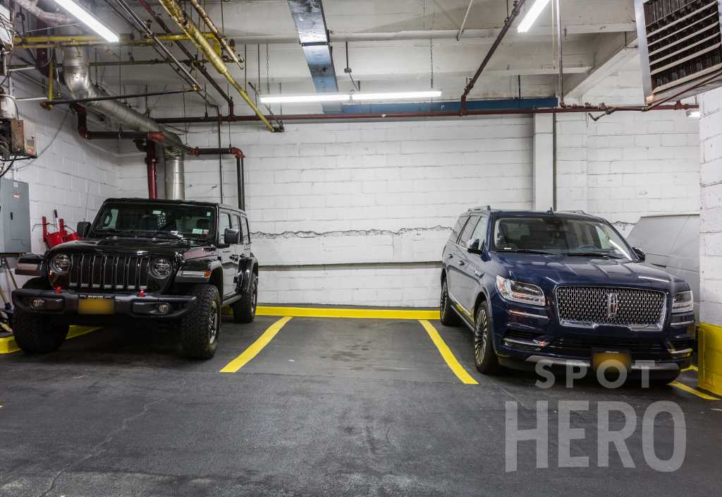 101 W 53rd St - Hilton Hotel Valet Garage