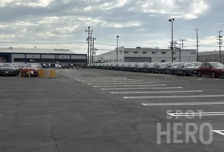 10035 S Concourse Way (5430 W Century Blvd.) - Lot (Scan2Pay)