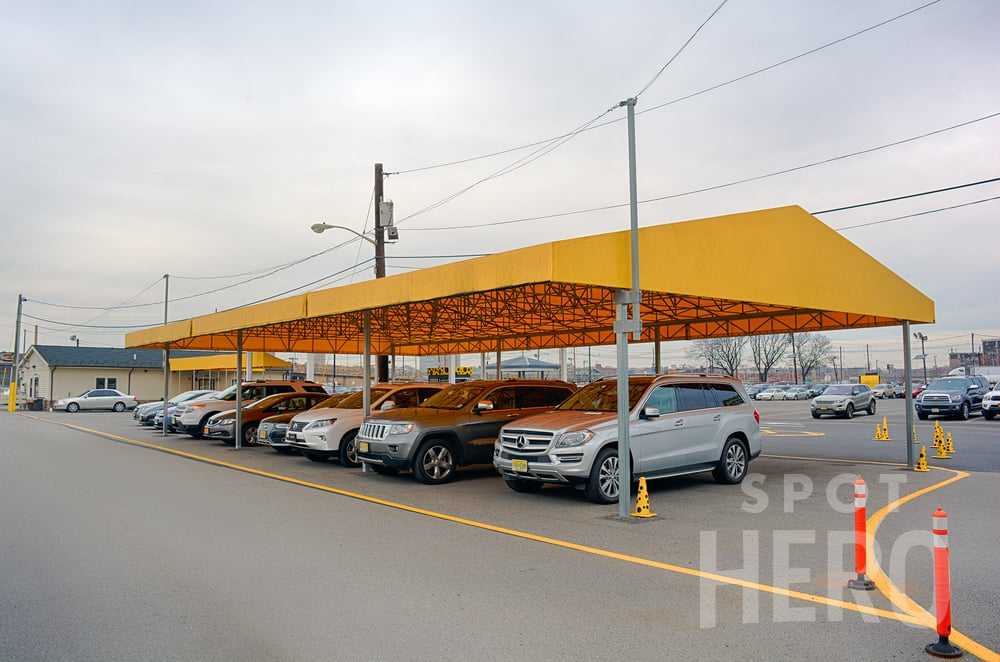 Newark EWR Parking | Daily Rates From $13.50 | SpotHero