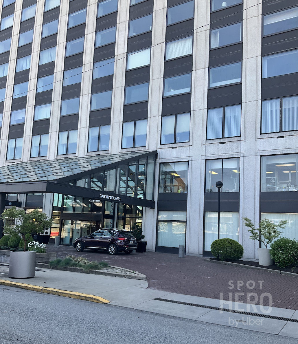 320 Fort Duquesne Boulevard Parking
