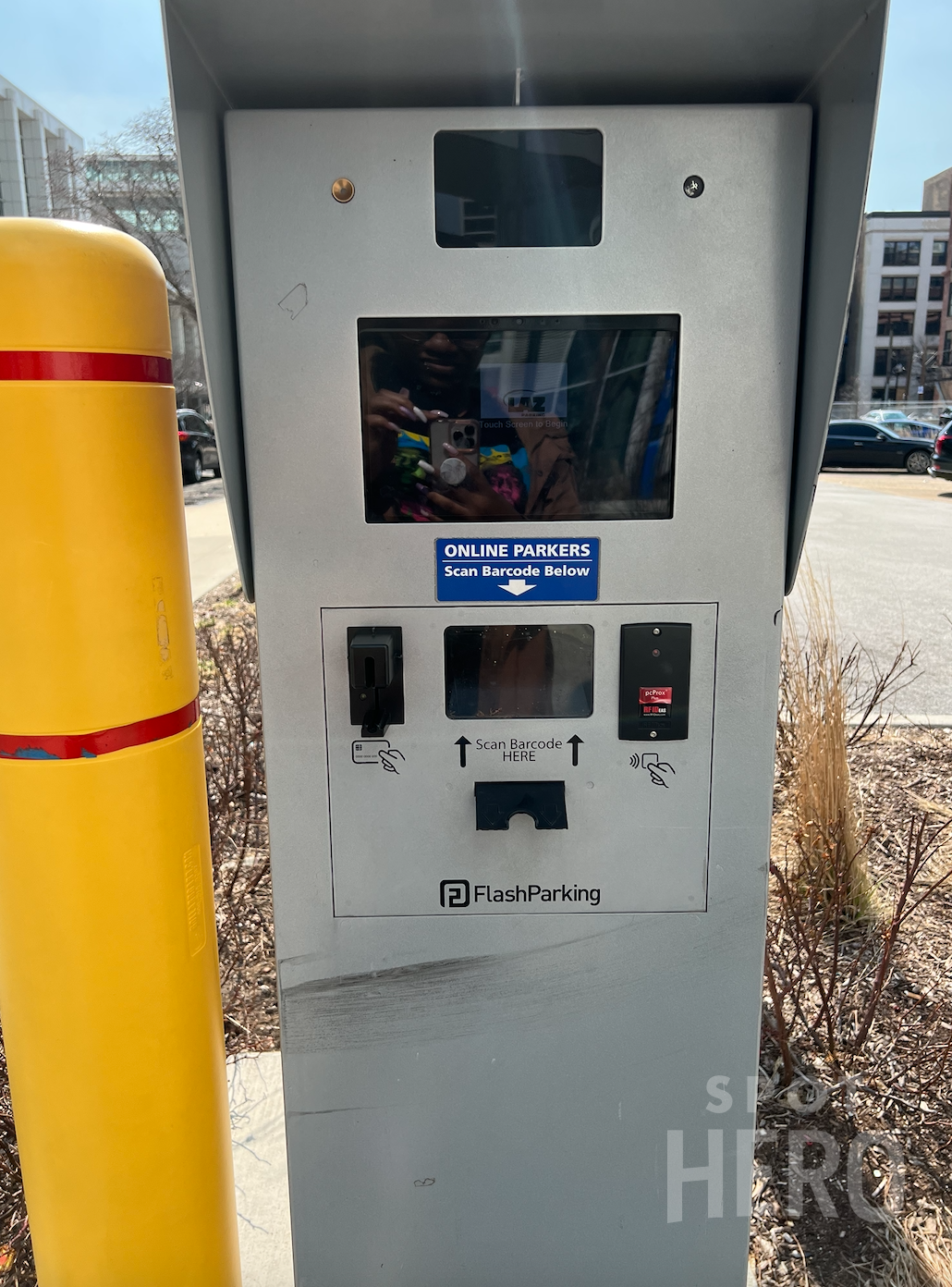 2222 South Indiana Avenue Parking
