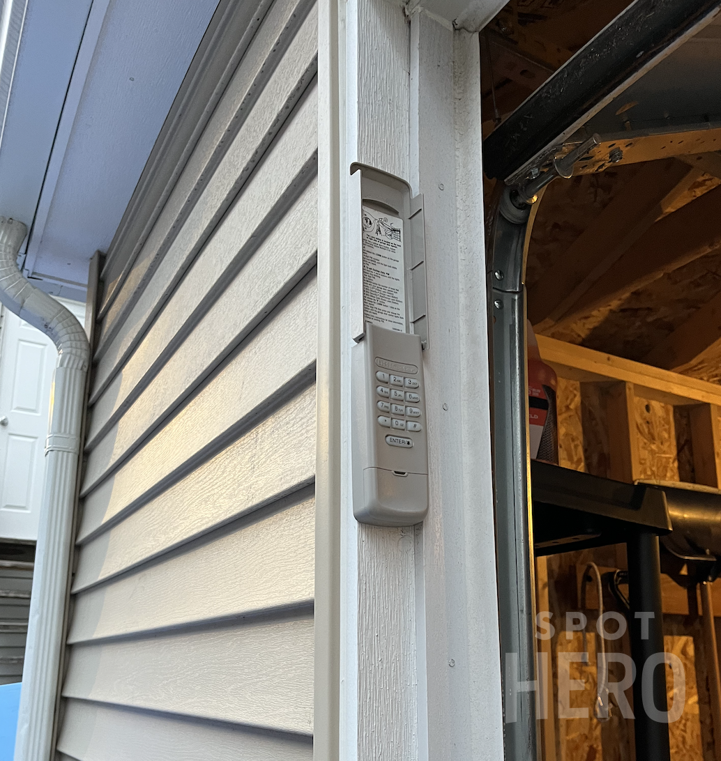 3704 North Bosworth Avenue Parking