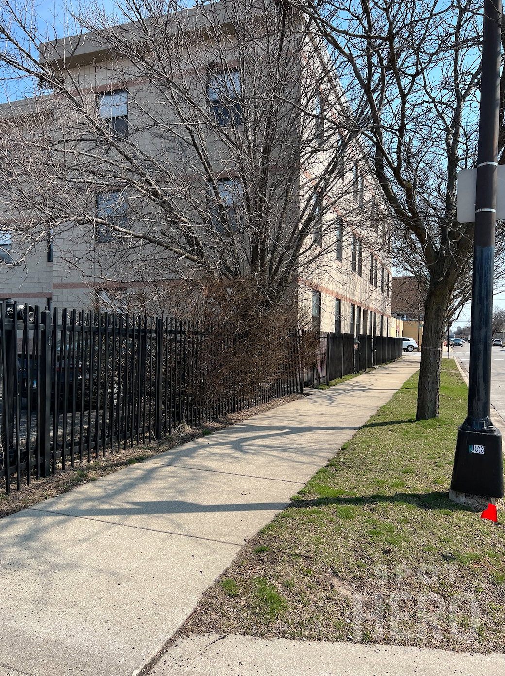 4752 South Wabash Avenue Parking