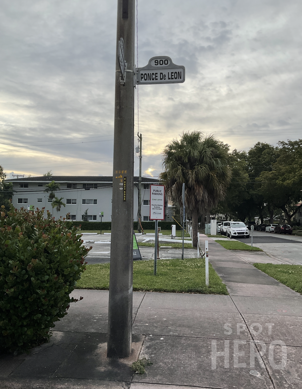 202 Calabria Avenue Parking