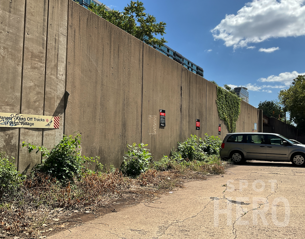 941 University Place Parking