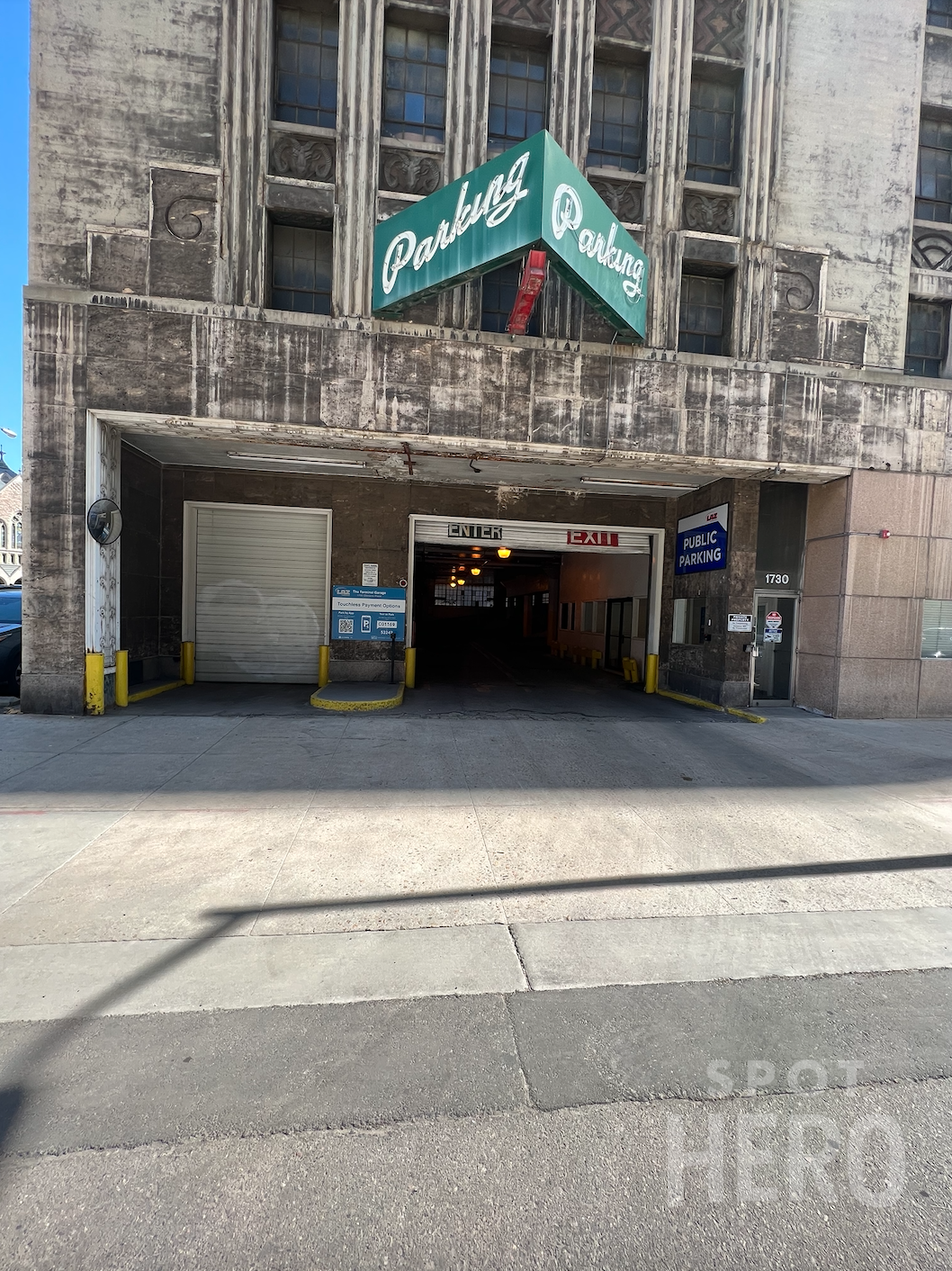 1730 Glenarm Place Parking