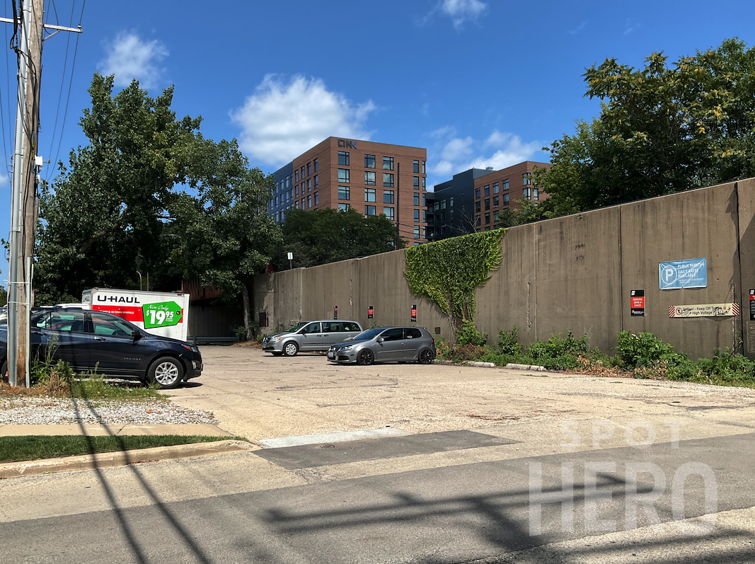 941 University Place Parking