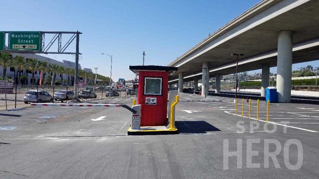 3275 Pacific Highway Parking