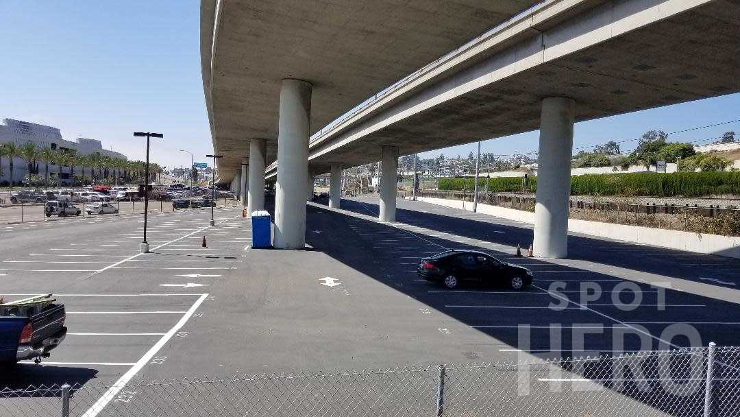 3275 Pacific Highway Parking
