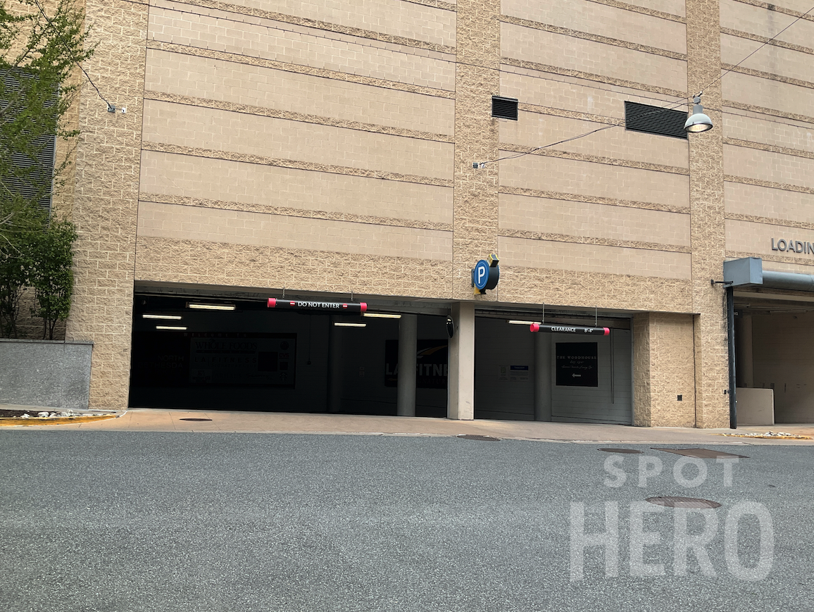 11355 Woodglen Drive Parking