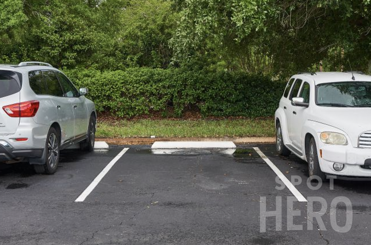5835 T G Lee Boulevard Parking