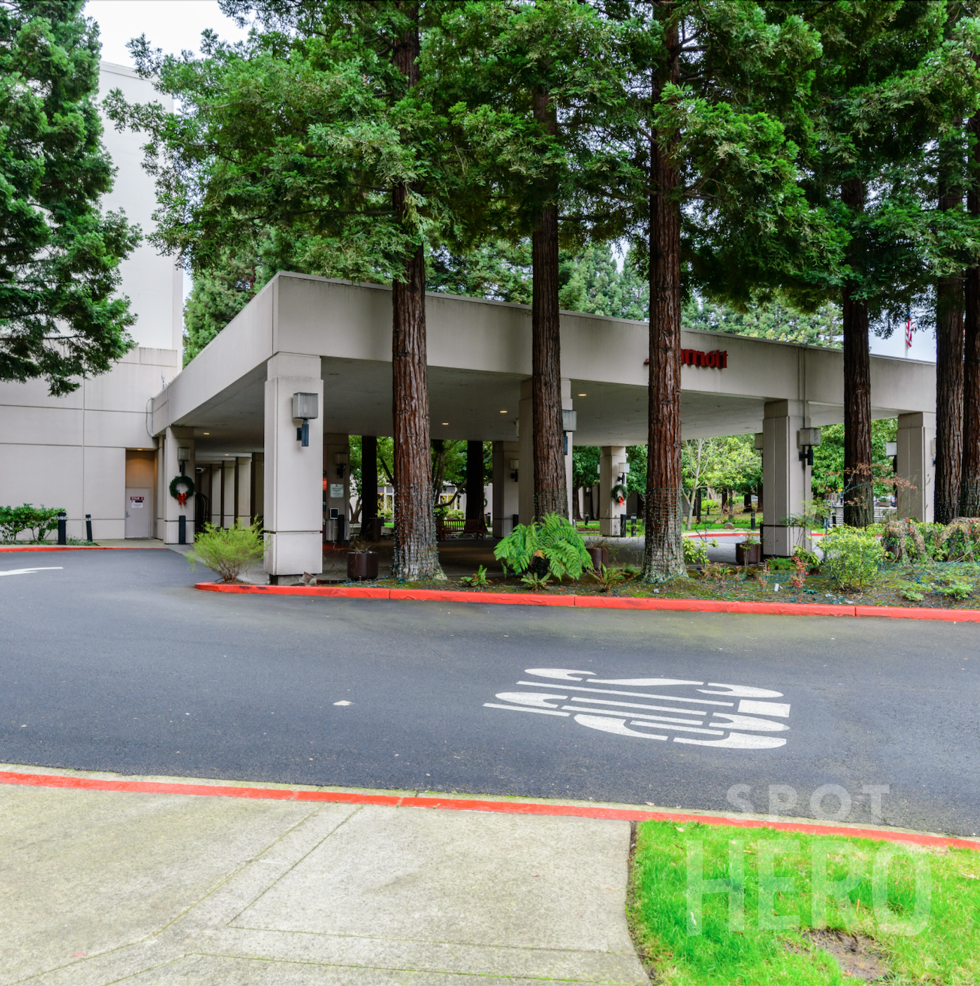 2600 Bishop Drive Parking