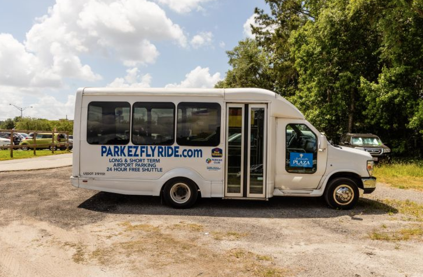 Jacksonville Airport Parking | Daily Rates From $7 | SpotHero