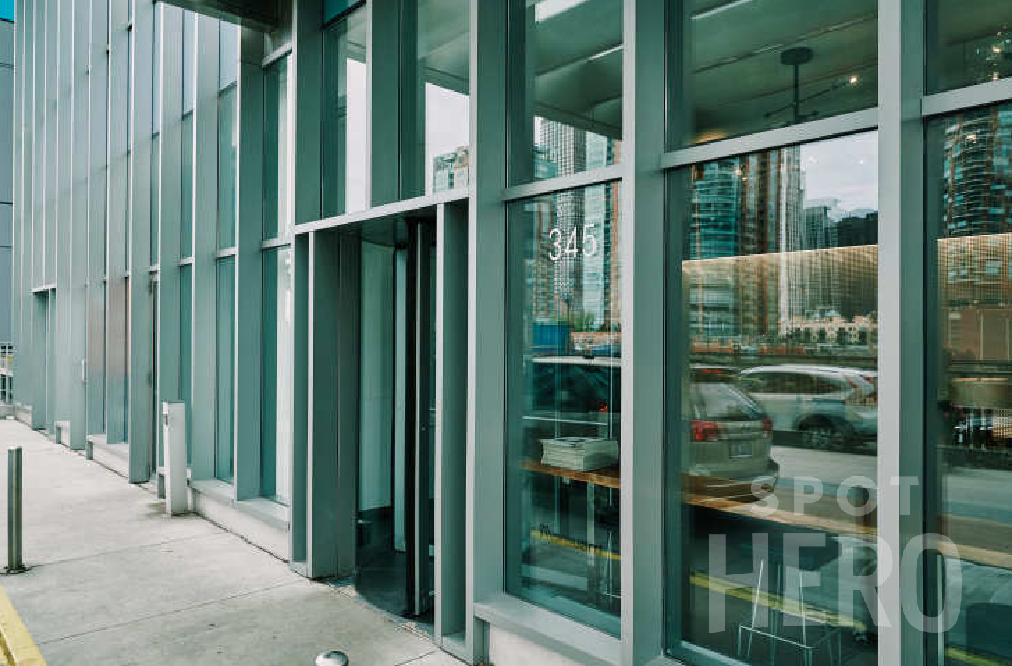 345 East Wacker Drive Parking