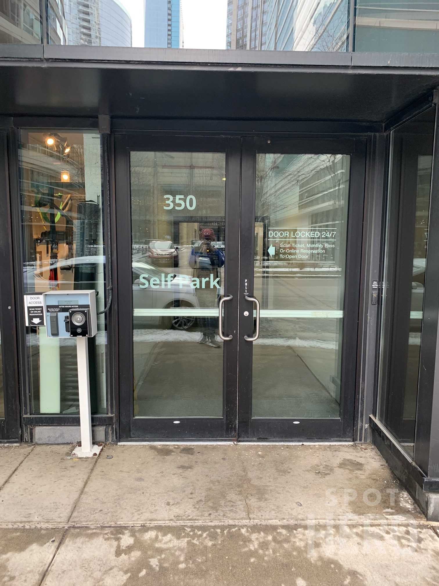 350 East Ohio Street Parking