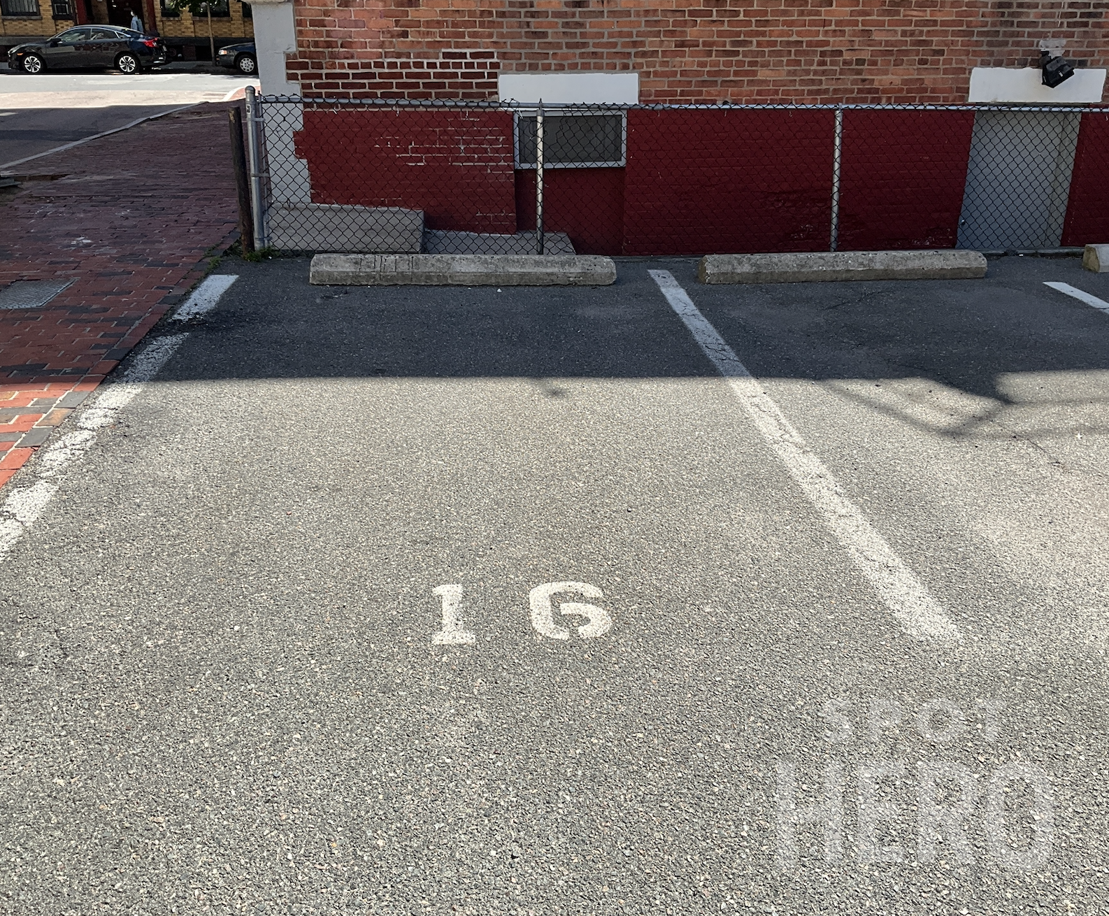 21 Stoneholm Street Parking