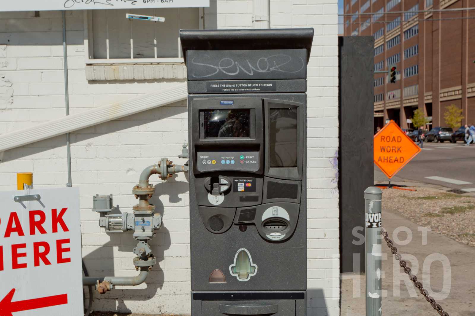 1081 Lincoln Street Parking