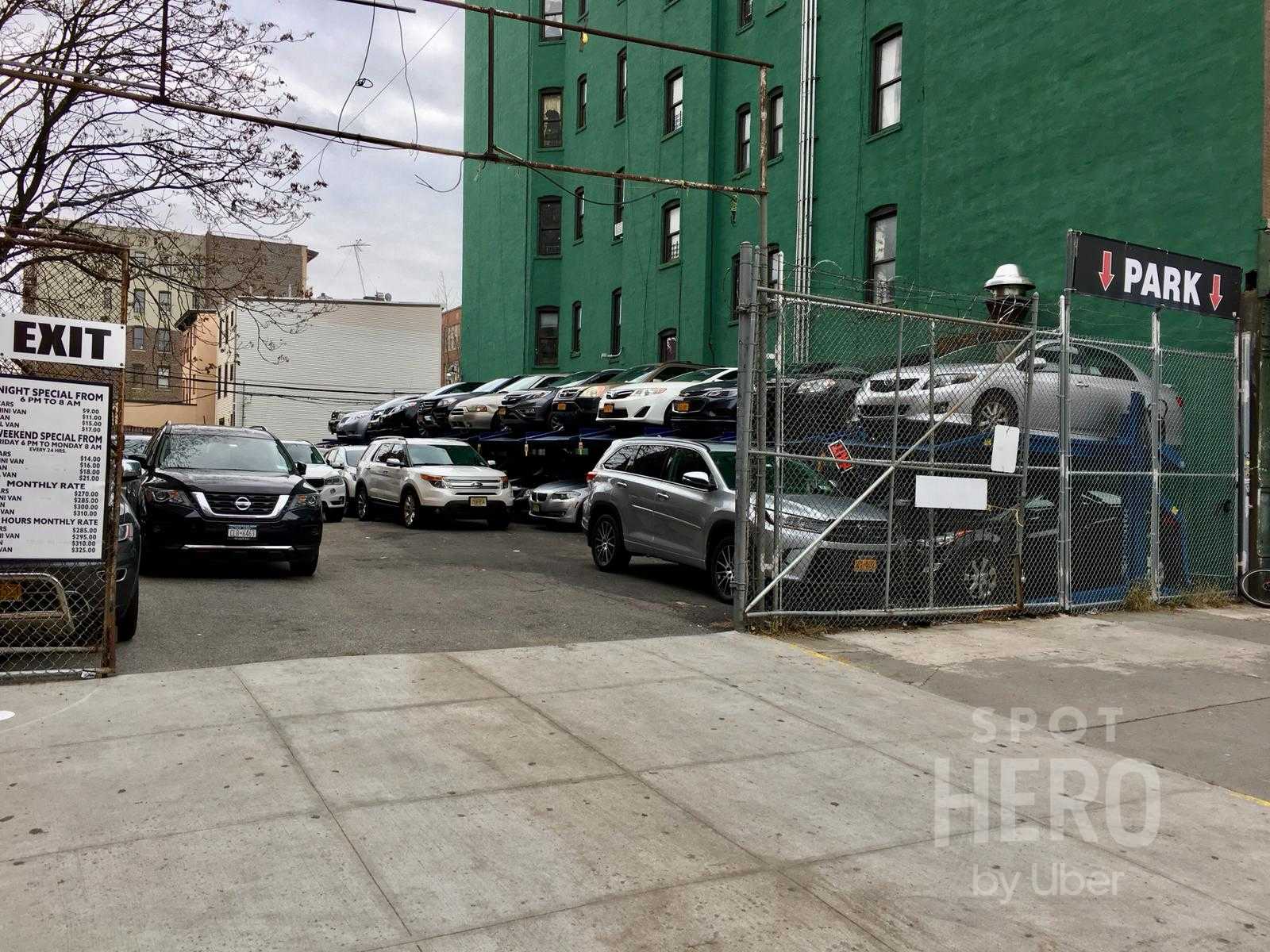 2123 Amsterdam Avenue Parking