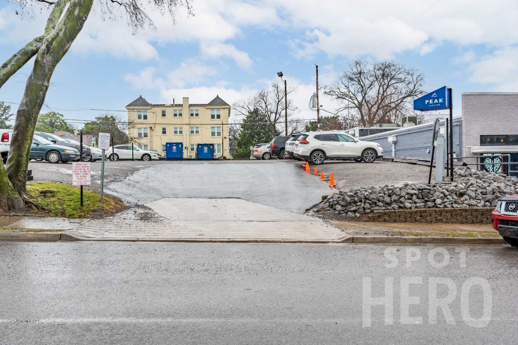 1200 Villa Place Parking