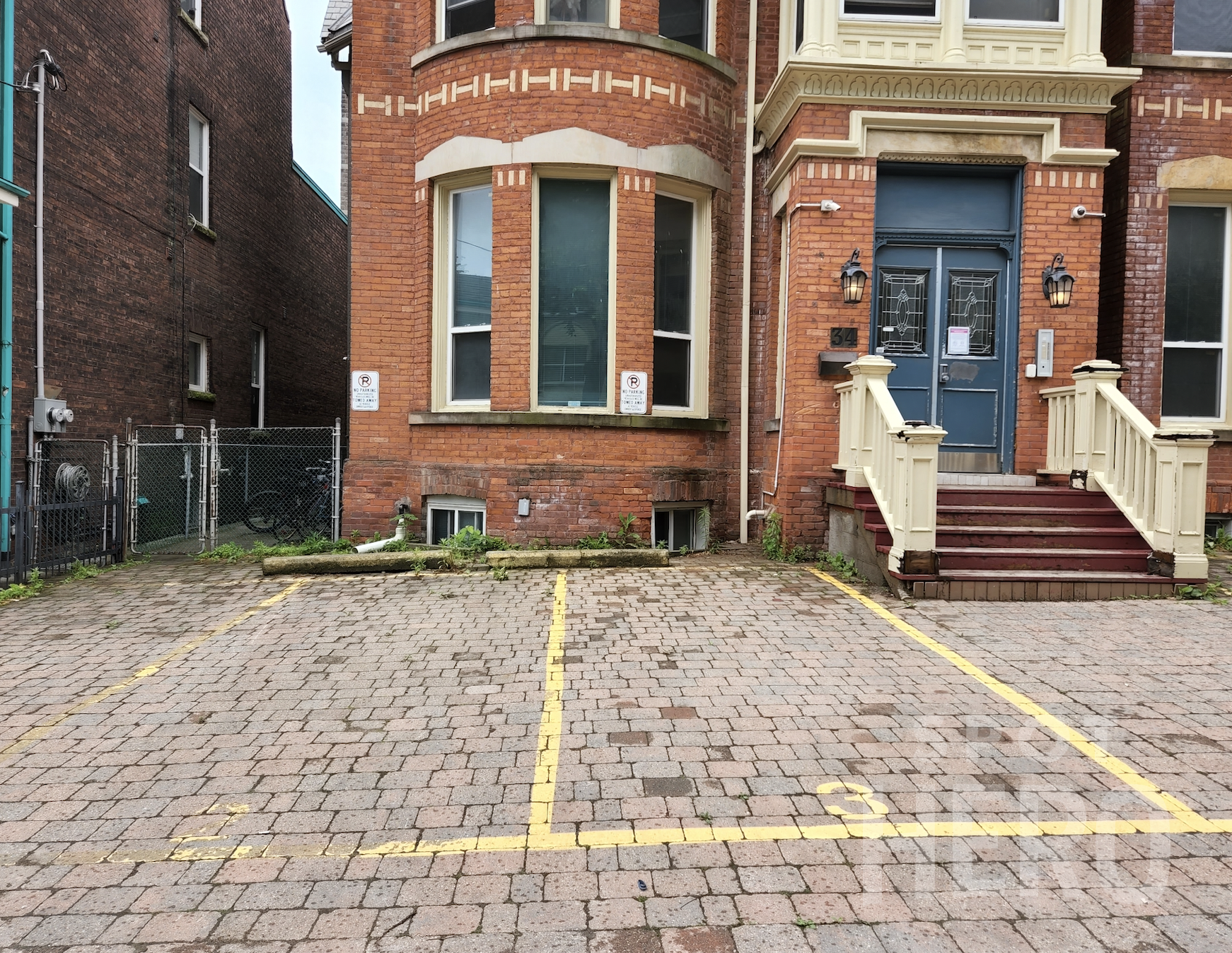 34 Ross Street Parking
