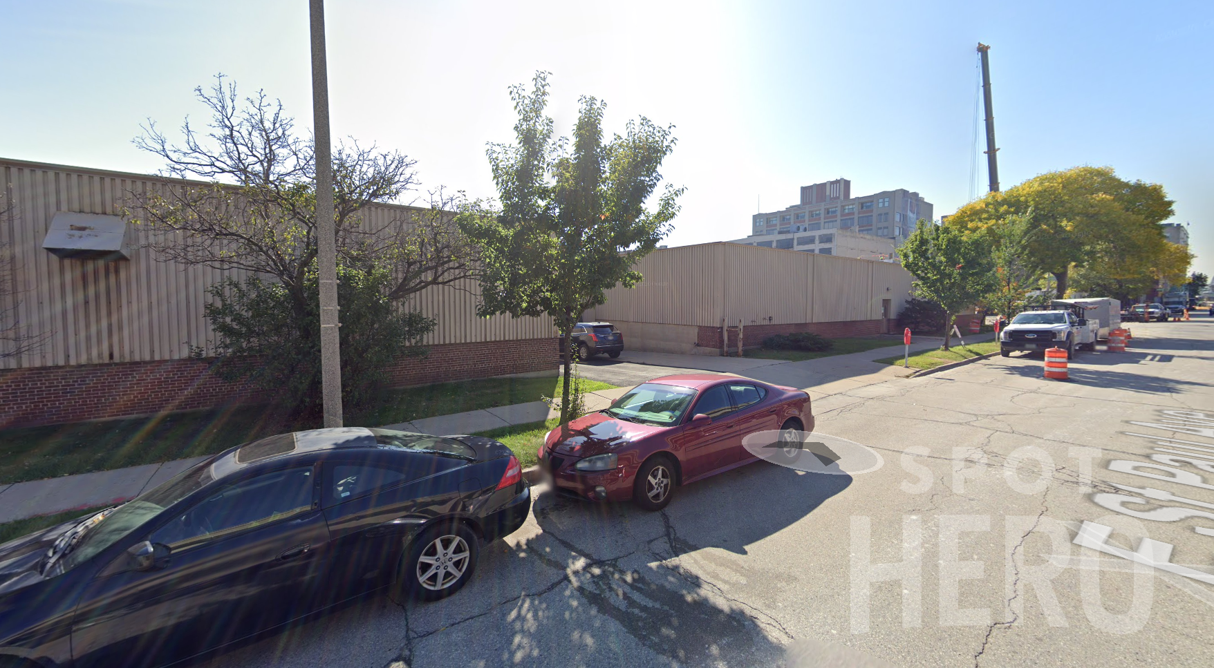 598 East Saint Paul Avenue Parking