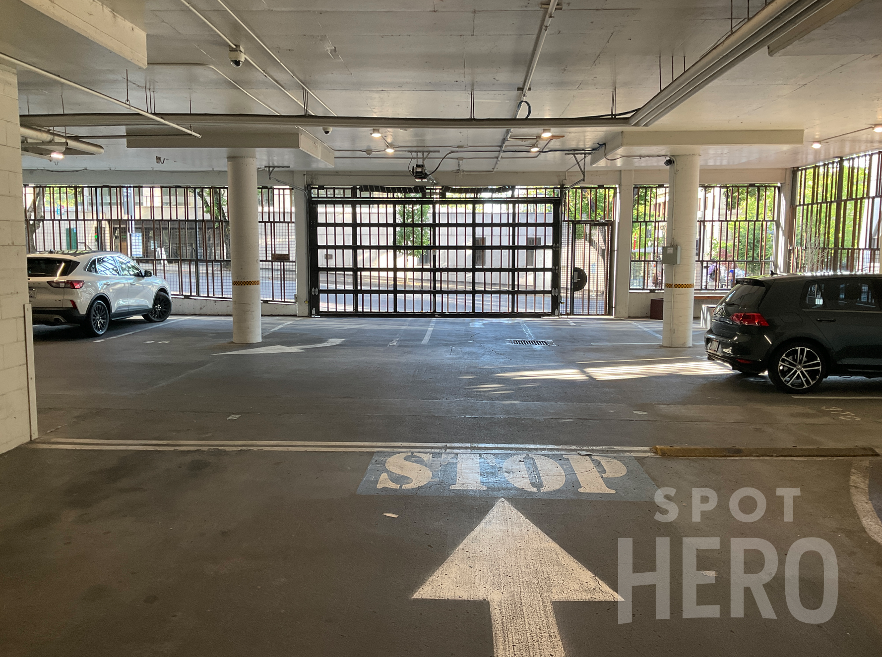 515 Southwest Clay Street Parking