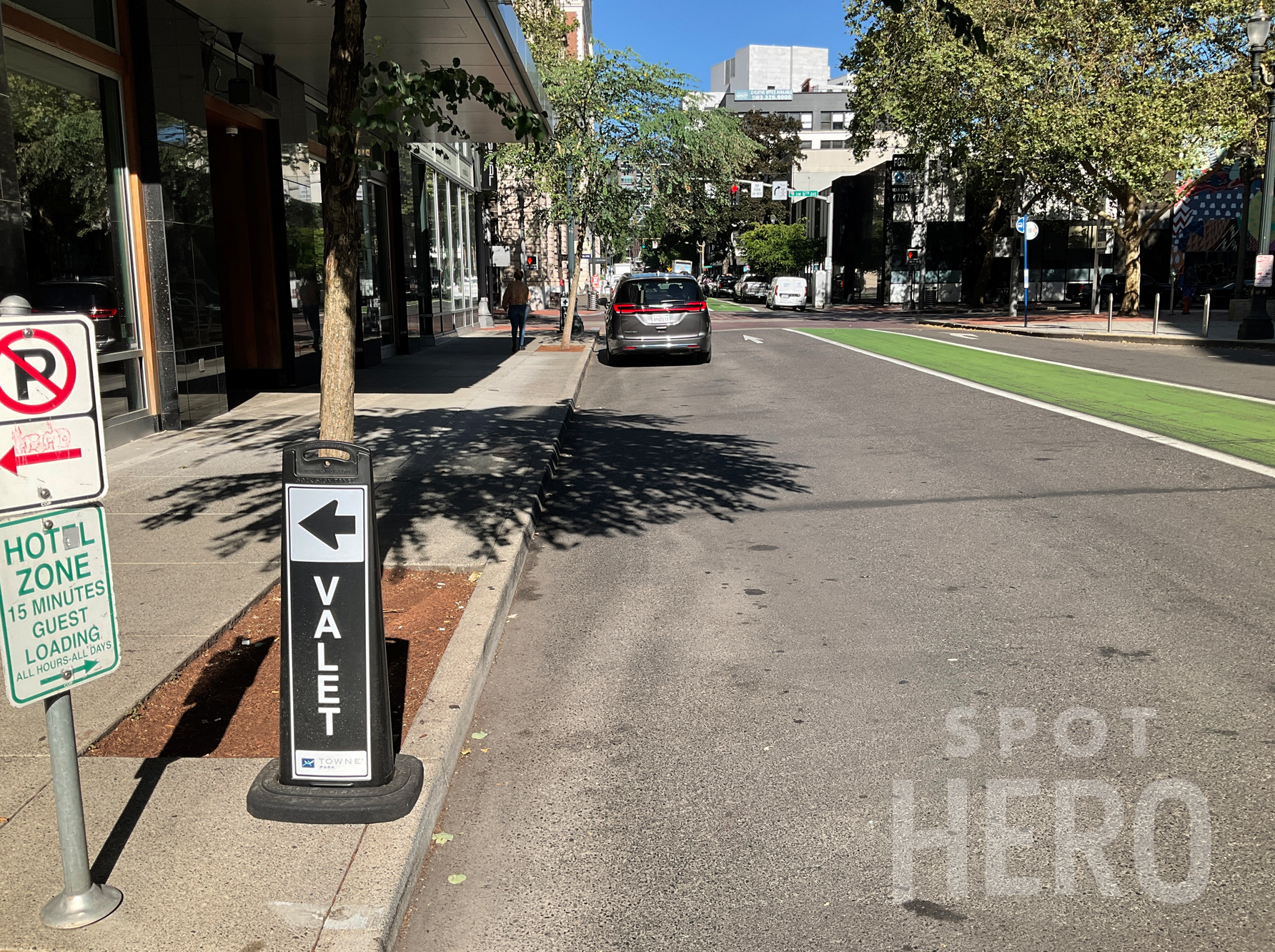 550 Southwest Oak Street Parking