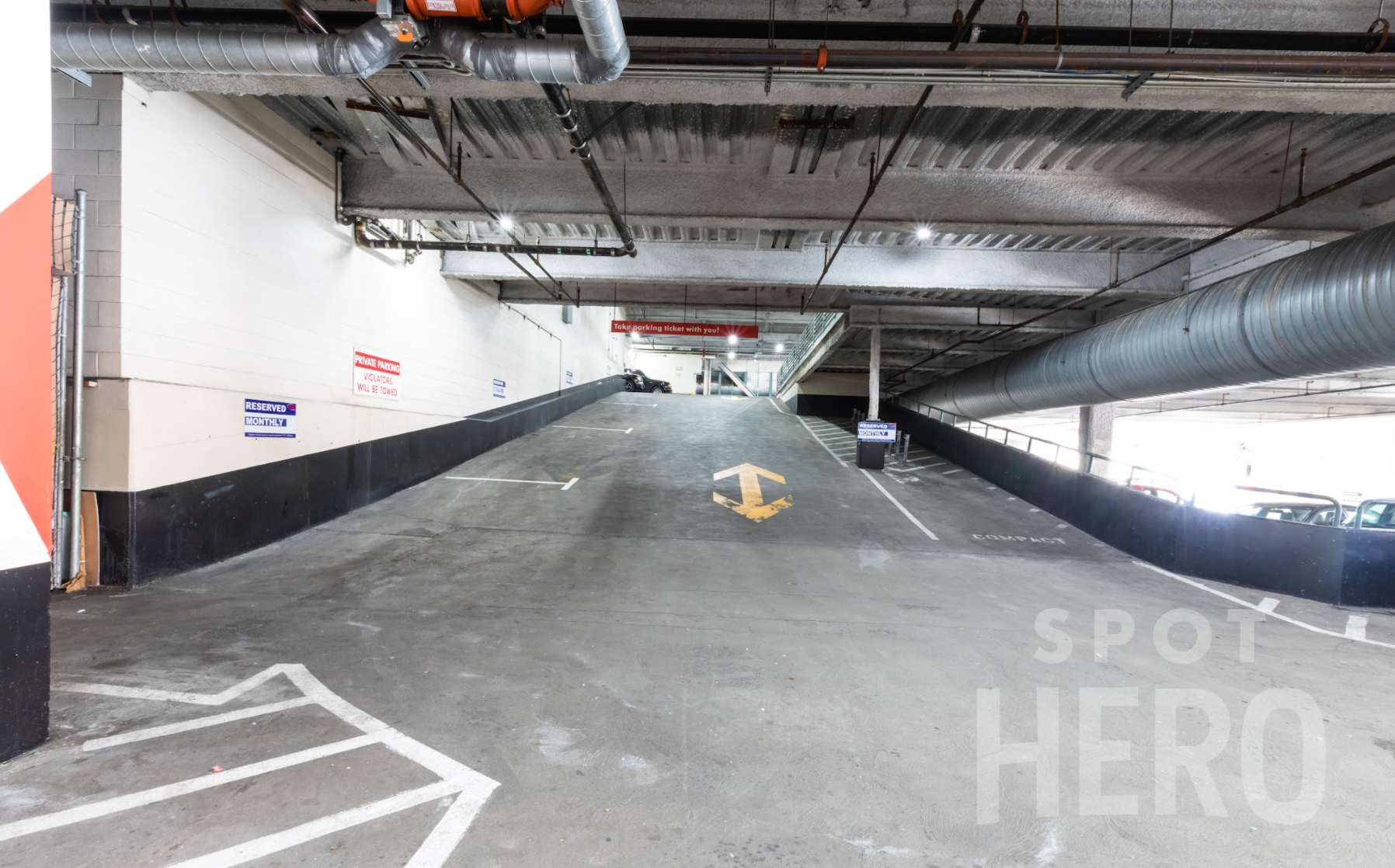 1000 Van Ness Avenue Parking