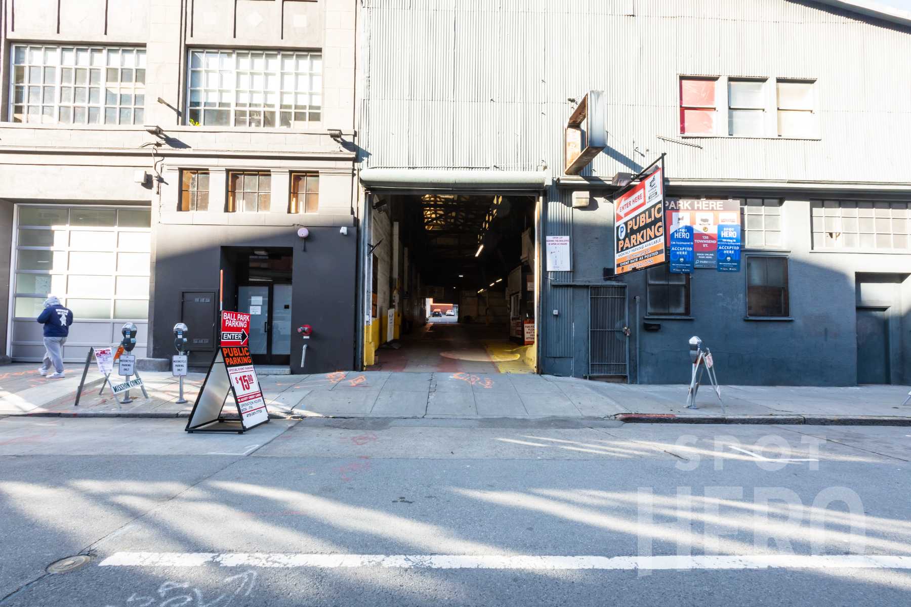136 Townsend Street Parking