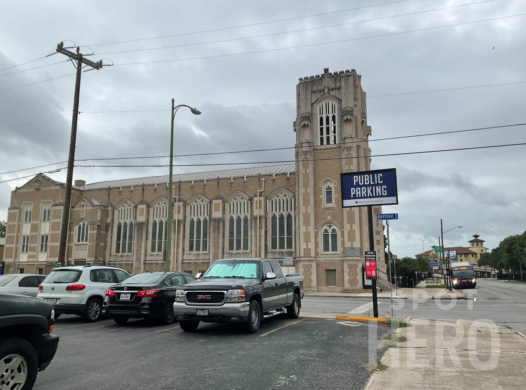 507 Avenue E Parking